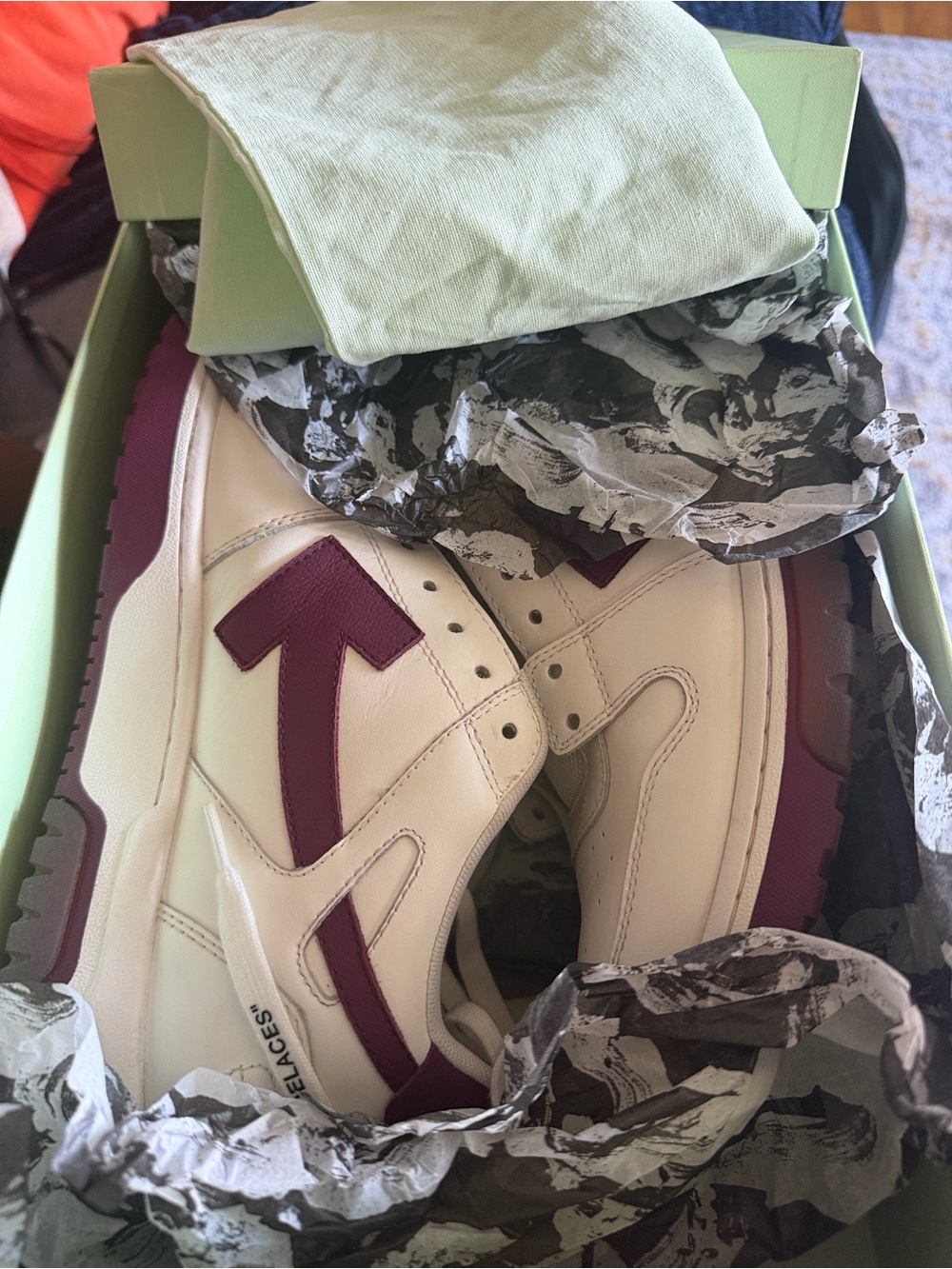 Men's Off-White Out office Calf Leather White & Violet